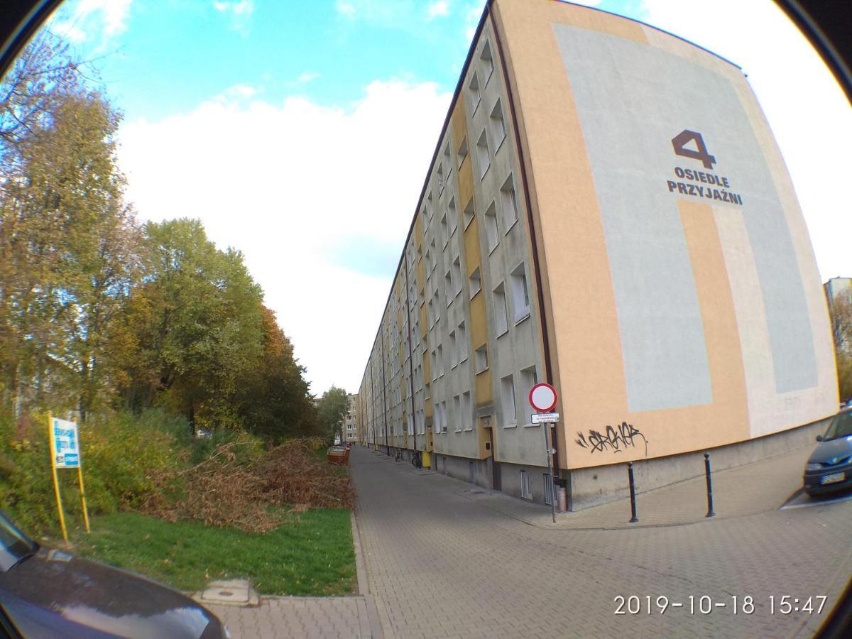 2120 Przyjazni 4 - Tanie Pokoje - Samodzielne Zameldowanie - Self Check In Poznan Exterior foto