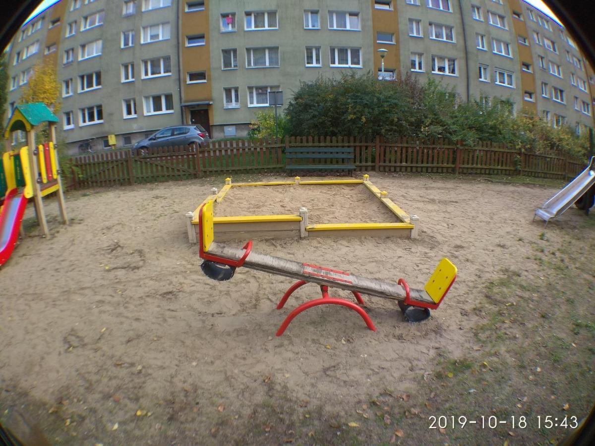 2120 Przyjazni 4 - Tanie Pokoje - Samodzielne Zameldowanie - Self Check In Poznan Exterior foto